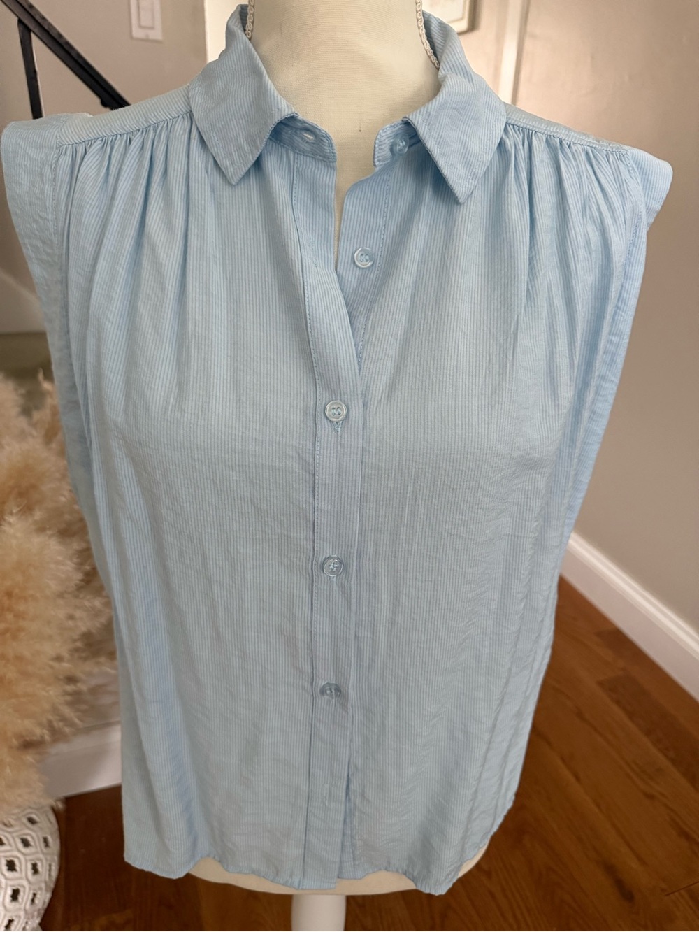 Evereve Rhodes Sleeveless Button-Down Shirt